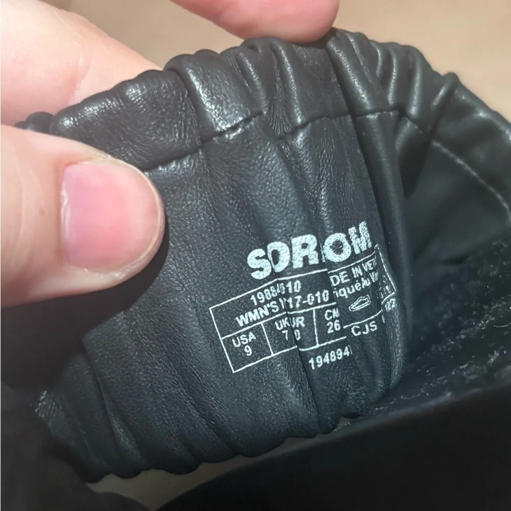 Sorel 2 strap roaming sandal black size 9